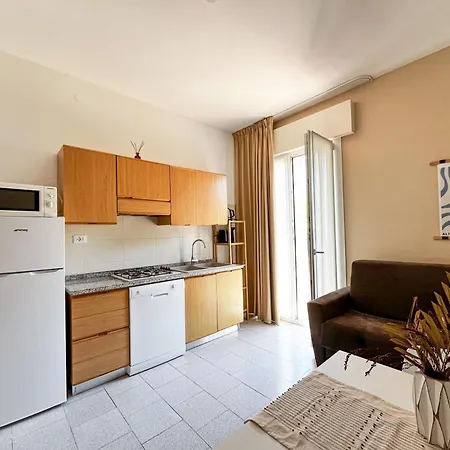 Dainese Apartments, Casa Ester *